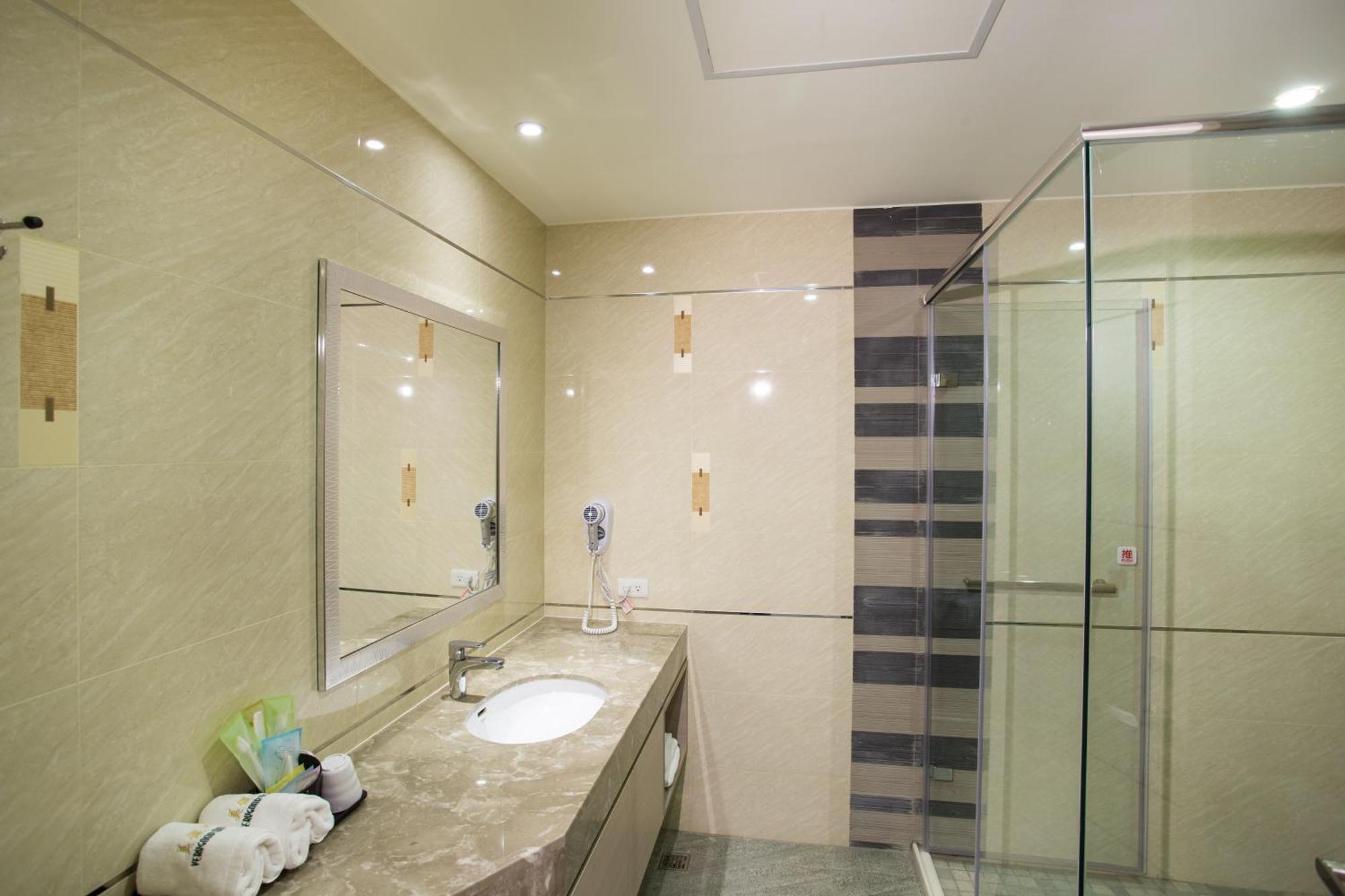 Verygood Business Hotel Huatan Pokoj fotografie
